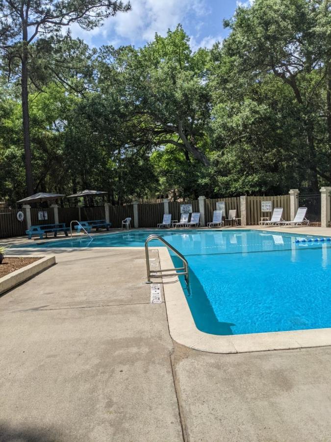 Hhi Homes- Newly Renovated Cozy Modern Pet-Friendly Villa-Ideal Location Хилтон-Хед-Айленд Экстерьер фото